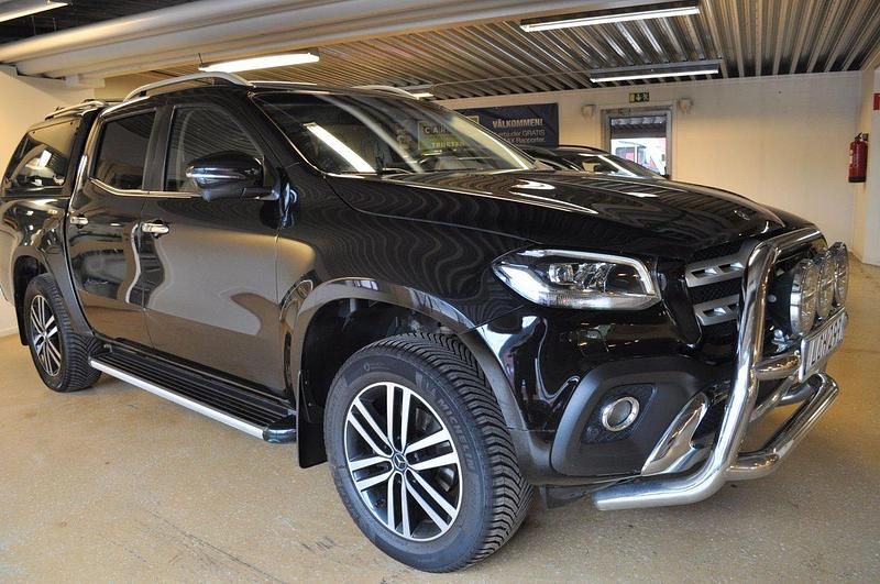 Svart Begagnad 2018 Mercedes X250 Pickup | 289 000 kr (Marknadspris) - Bild 1/4
