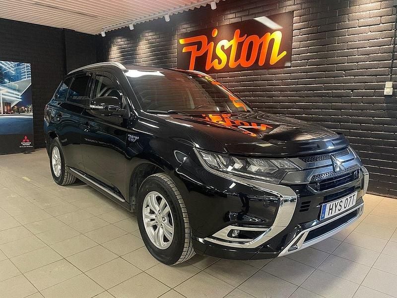 Svart Begagnad 2019 Mitsubishi Outlander P-HEV Edition SUV | 207 000 kr (Bra pris) - Bild 1/4