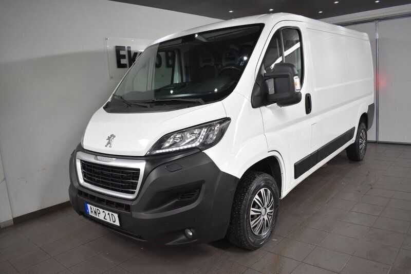 Vit Begagnad 2019 Peugeot Boxer Van | 159 500 kr (Bra pris) - Bild 1/4