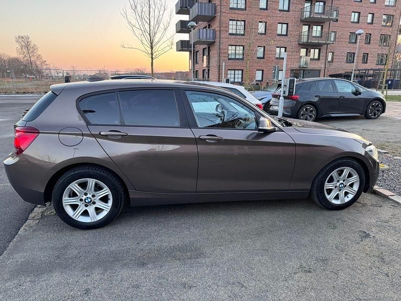 Begagnad 2013 BMW 118 Halvkombi | 65 000 kr (Bra pris) - Bild 1/4