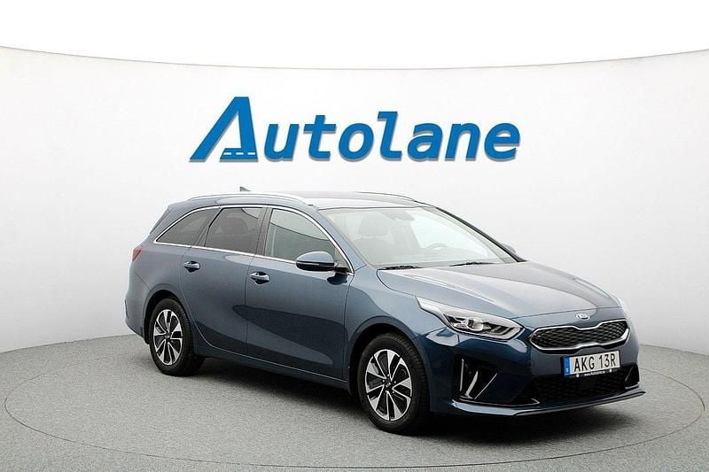 Cosmos blue Begagnad 2020 Kia Ceed Sportswagon Kombi | 179 900 kr (Bra pris) - Bild 1/3