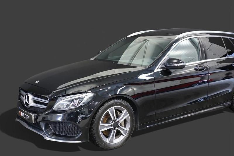 Begagnad Mercedes C220 AMG 170 HK (125 kW) 2018 Svart Kombi