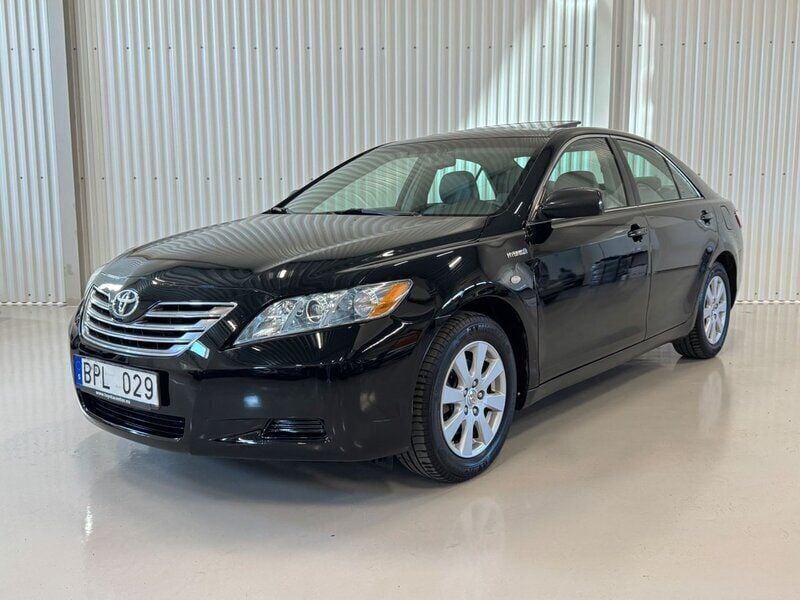 Svart Begagnad 2009 Toyota Camry Hybrid Sedan | 84 900 kr - Bild 1/4