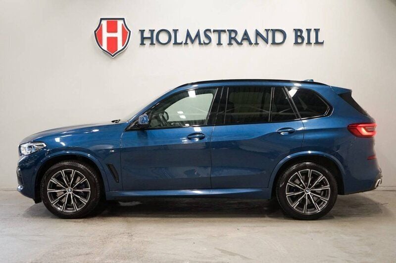 Blå Begagnad 2019 BMW X5 M Sport SUV | 519 900 kr (Marknadspris) - Bild 1/4