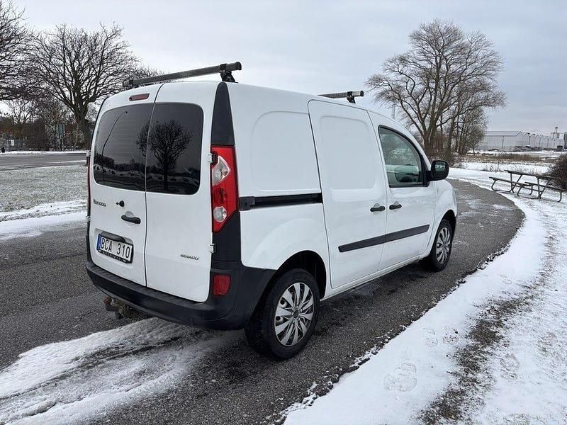Begagnad Renault Kangoo 68 HK (50 kW) 2010 Vit