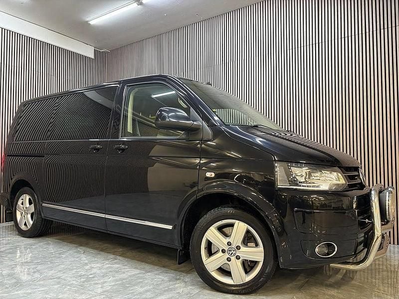Begagnad 2013 VW Multivan Highline Van | 349 900 kr - Bild 1/4