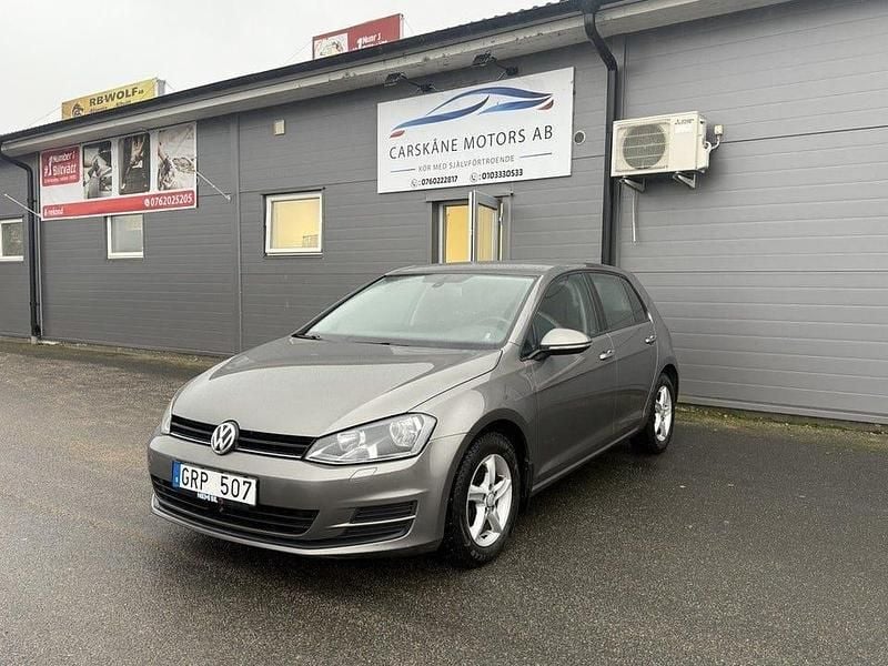 Grå Begagnad 2013 VW Golf VII Halvkombi | 84 000 kr (Marknadspris) - Bild 1/4