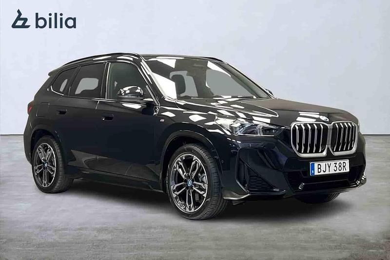 Svart Begagnad 2025 BMW X1 SUV | 609 000 kr - Bild 1/1