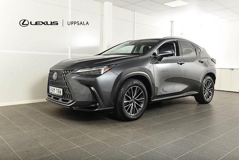 Begagnad Lexus NX450h+ Executive Line 306 HK (225 kW) 2023 Grå SUV