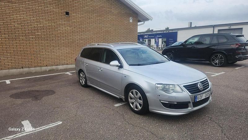 Silver Begagnad 2010 VW Passat Sportline Kombi | 35 000 kr (Marknadspris) - Bild 1/4