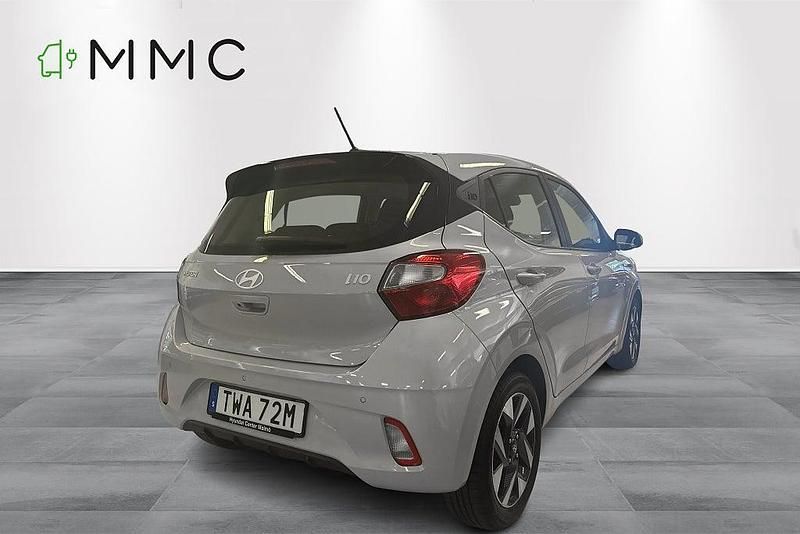 Begagnad Hyundai i10 Advanced 67 HK (49 kW) 2024 Grå Halvkombi