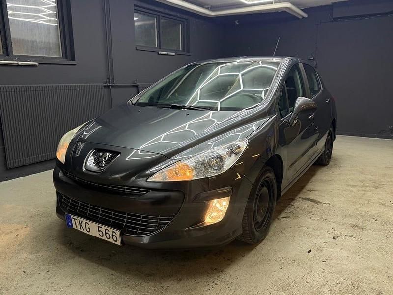 Grå Begagnad 2009 Peugeot 308 | 29 900 kr (Lite dyr) - Bild 1/4