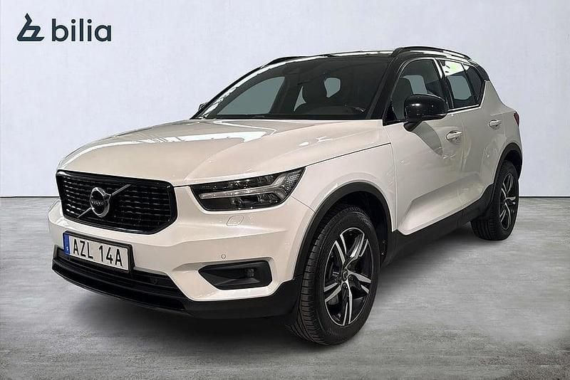 Vit Begagnad 2019 Volvo XC40 R-Design SUV | 269 900 kr (Marknadspris) - Bild 1/3