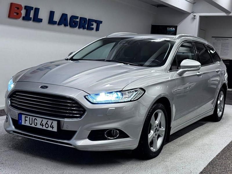 Grå Begagnad 2016 Ford Mondeo Titanium Kombi | 119 900 kr (Bra pris) - Bild 1/4