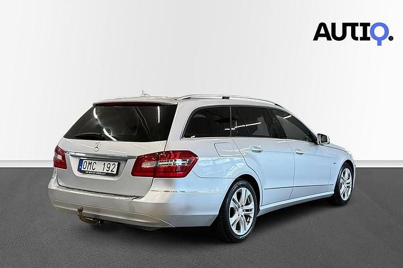 Begagnad Mercedes E220 Avantgarde 170 HK (125 kW) 2010 Bright silver metallic Kombi