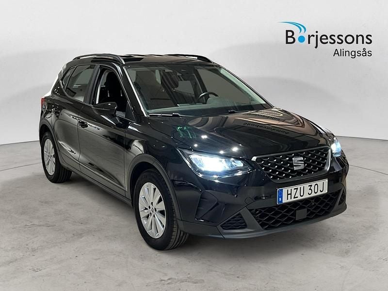Svart Begagnad 2023 Seat Arona Style SUV | 168 900 kr (Marknadspris) - Bild 1/4