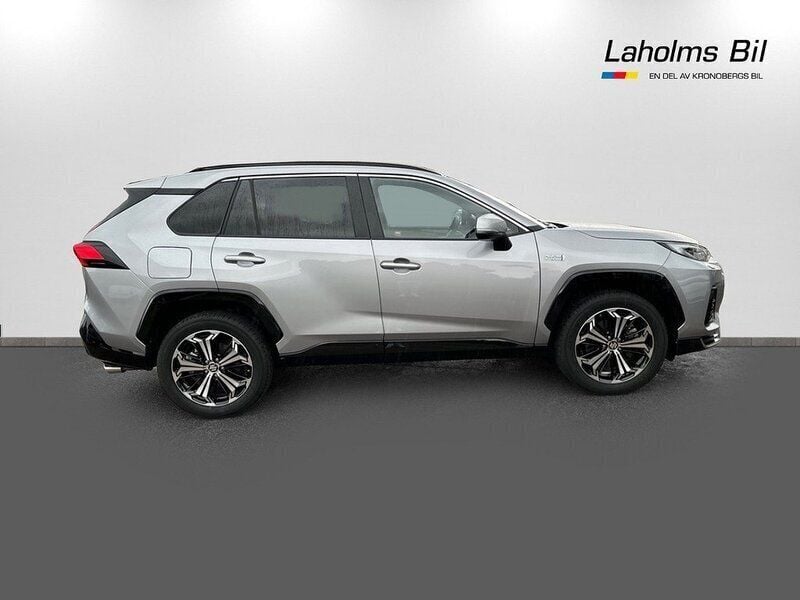 Begagnad Suzuki Across 306 HK (225 kW) 2023 Silver metallic SUV