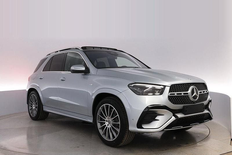 Silver Ny 2025 Mercedes GLE350 AMG SUV | 1 082 150 kr (Bra pris) - Bild 1/4
