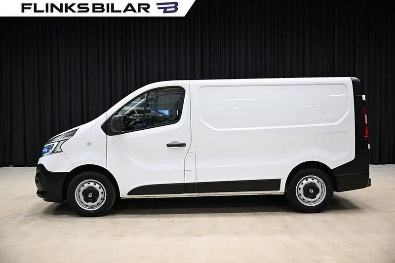 Vit Begagnad 2020 Renault Trafic | 198 750 kr - Bild 1/4
