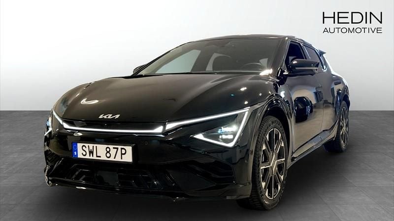 Svart (black) Begagnad 2025 Kia EV6 2 SUV | 619 900 kr - Bild 1/4