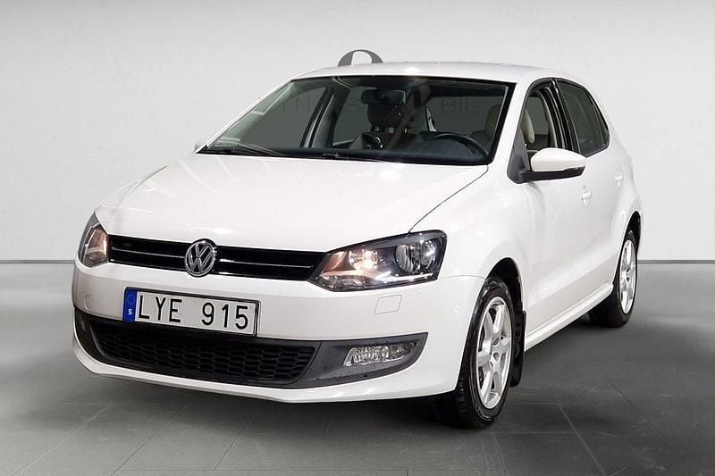 Vit Begagnad 2011 VW Polo Halvkombi | 89 900 kr (Marknadspris) - Bild 1/3