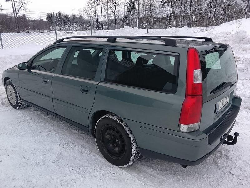 Begagnad 2005 Volvo V70 Kombi | 22 500 kr (Bra pris) - Bild 1/4