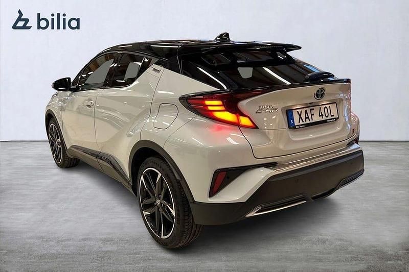 Begagnad Toyota C-HR Sport 186 HK (136 kW) 2022 Grå SUV