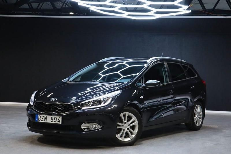 Svart Begagnad 2014 Kia Ceed Sportswagon EX Kombi | 74 900 kr (Marknadspris) - Bild 1/4