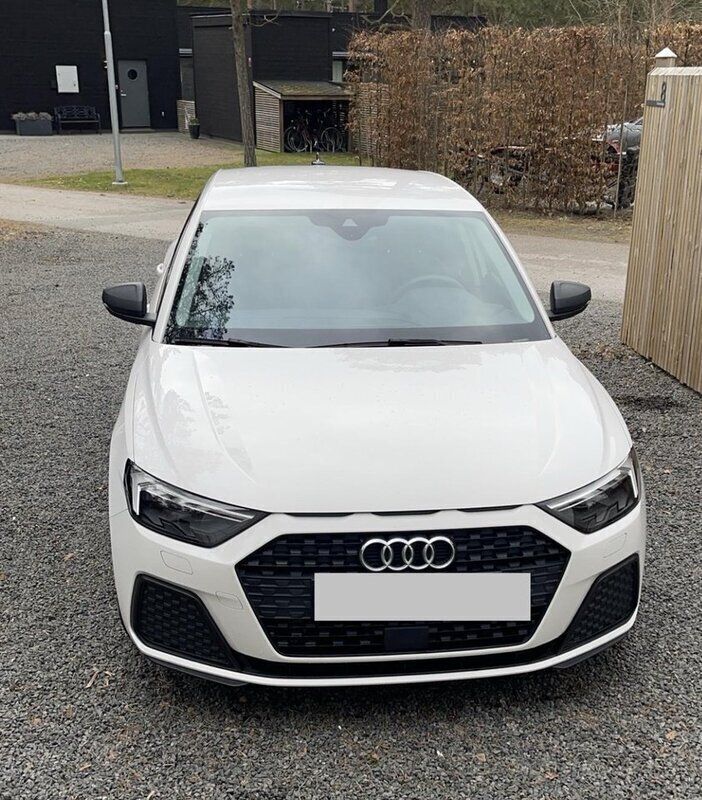 Vit Begagnad 2023 Audi A1 Sportback Halvkombi | 250 000 kr (Marknadspris) - Bild 1/1