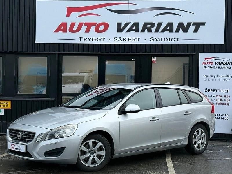 Begagnad Volvo V60 150 HK (110 kW) 2013 Grå Kombi
