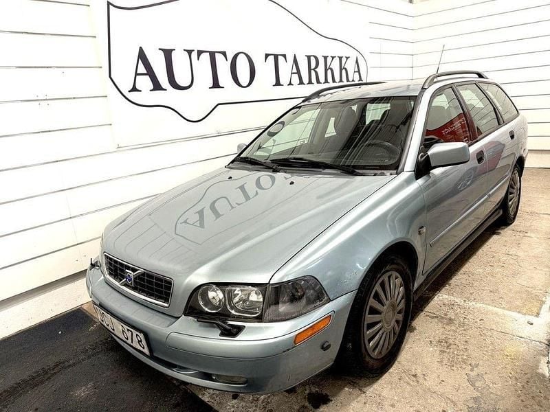 Ljusgrön Begagnad 2003 Volvo V40 Standard Kombi | 24 900 kr (Dyr) - Bild 1/4