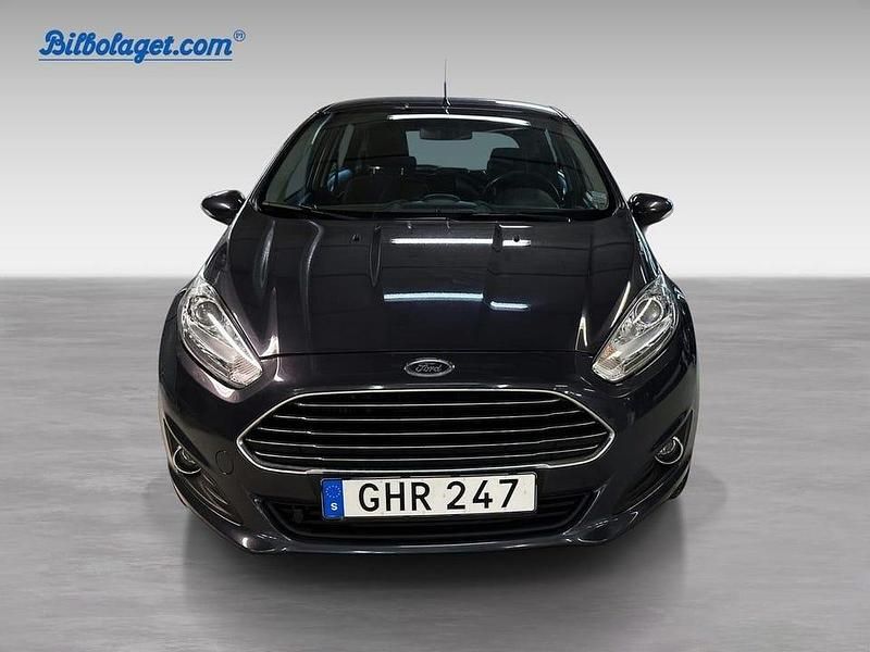 Begagnad Ford Fiesta Titanium 101 HK (74 kW) 2015 Grå Halvkombi