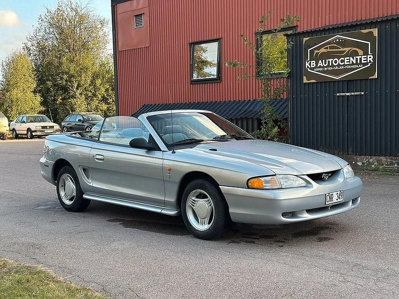 Begagnad Ford Mustang 190 HK (139 kW) 1994 Silver Cab