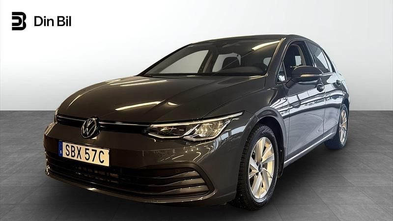 Grå Begagnad 2021 VW Golf VII | 209 900 kr (Lite dyr) - Bild 1/4