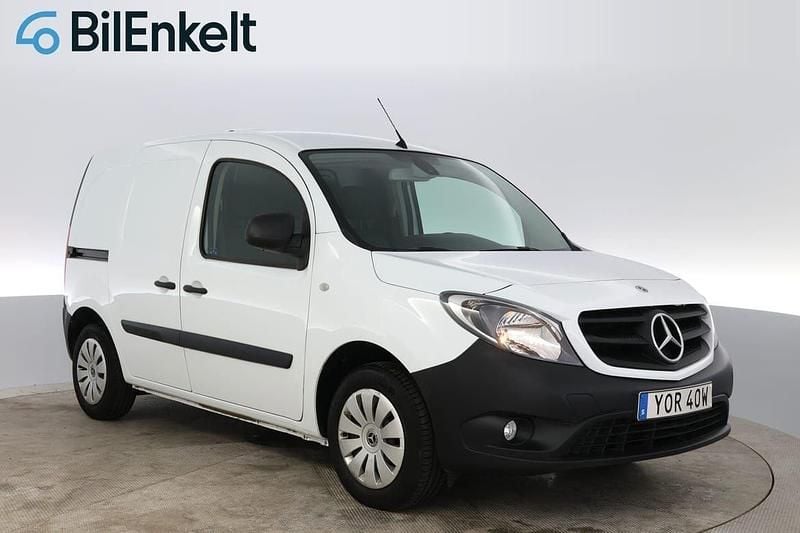 Vit Begagnad 2022 Mercedes Citan 109 Van | 164 900 kr - Bild 1/4