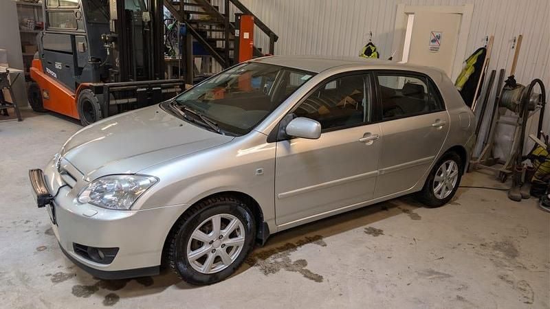 Begagnad Toyota Corolla 110 HK (80 kW) 2005