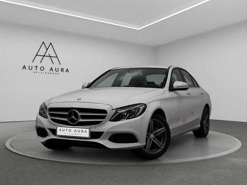 Vit Begagnad 2015 Mercedes C220 Sedan | 169 900 kr (Marknadspris) - Bild 1/4