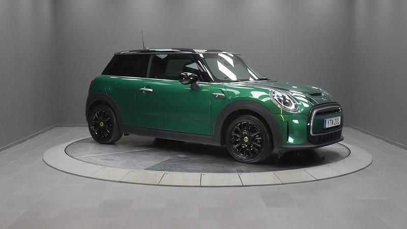Grön Begagnad 2022 Mini Cooper SE Halvkombi | 199 000 kr (Bra pris) - Bild 1/4