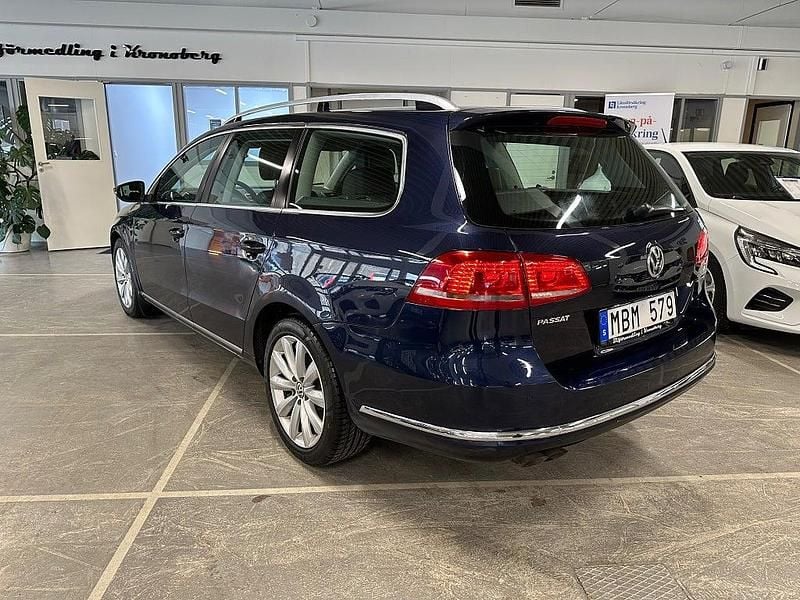 Begagnad VW Passat 140 HK (102 kW) 2011 Blå Kombi