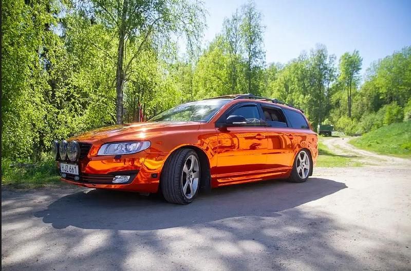 Orange Begagnad 2008 Volvo V70 Kombi | 110 000 kr - Bild 1/4