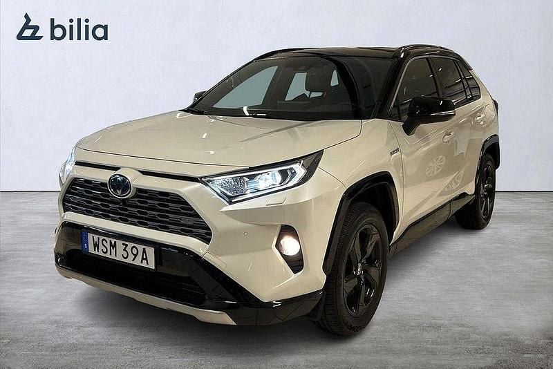 Vit Begagnad 2019 Toyota RAV4 Hybrid Style SUV | 334 900 kr (Marknadspris) - Bild 1/4