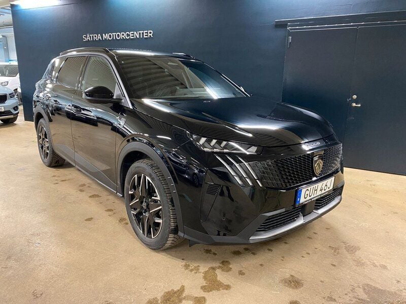 Svart Begagnad 2024 Peugeot 5008 GT Minibuss | 419 900 kr - Bild 1/4