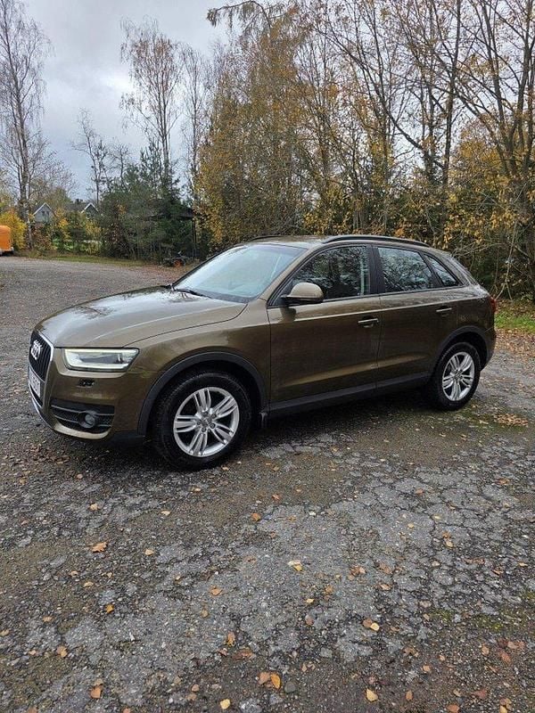 Brun Begagnad 2013 Audi Q3 SUV | 120 000 kr (Marknadspris) - Bild 1/4