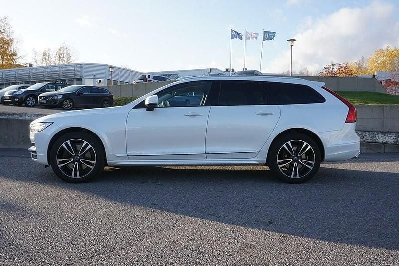 Begagnad 2018 Volvo V90 CC Inscription Kombi | 397 900 kr (Marknadspris) - Bild 1/4