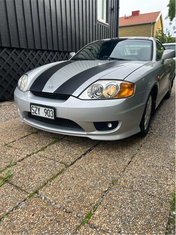 Blå Begagnad 2002 Hyundai Coupé Sportkupé | 32 000 kr - Bild 1/4