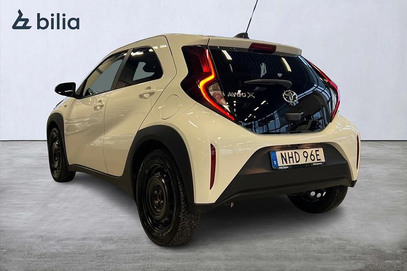 Begagnad Toyota Aygo X Comfort 72 HK (52 kW) 2025 Vit SUV
