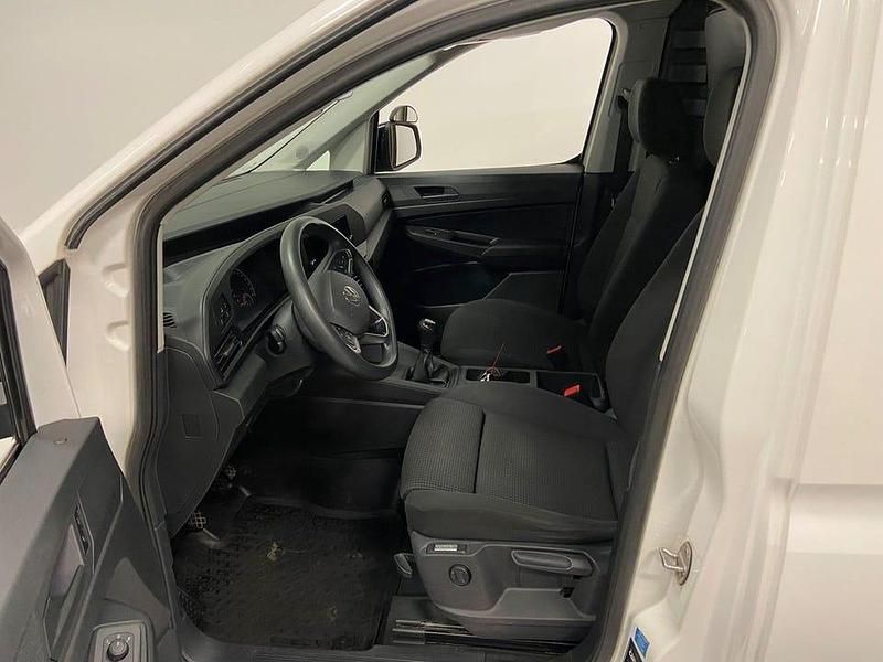 Begagnad VW Caddy 75 HK (55 kW) 2021 Vit Minibuss