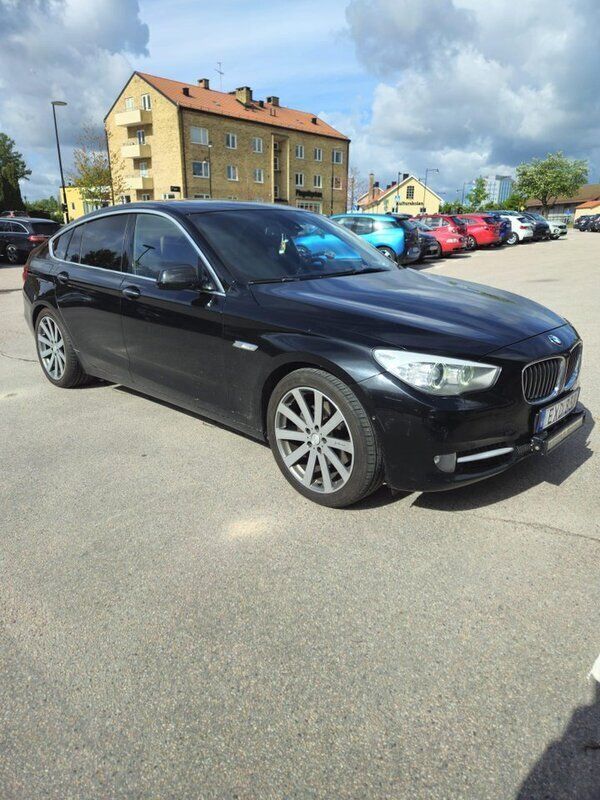 Svart Begagnad 2010 BMW 530 Gran Turismo Halvkombi | 87 500 kr (Marknadspris) - Bild 1/4