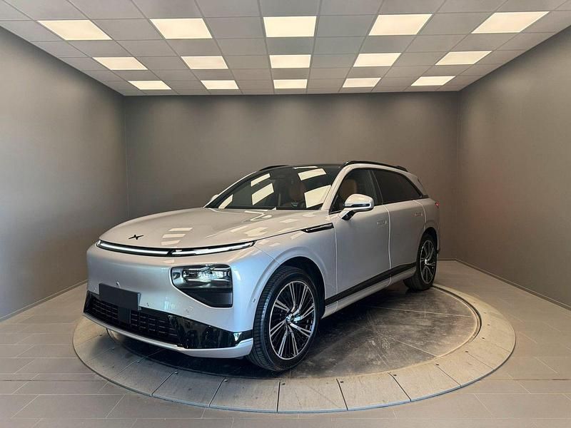 Ny 2025 XPENG G9 SUV | 849 900 kr (Marknadspris) - Bild 1/4