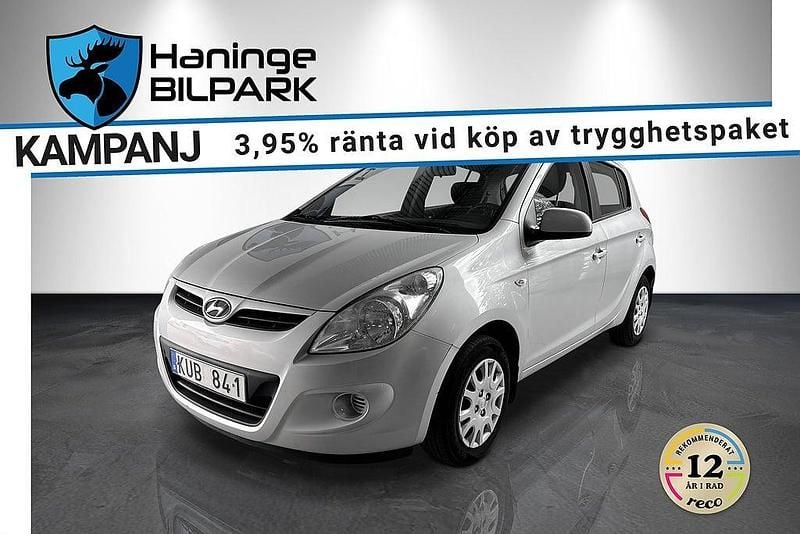 Silver Begagnad 2010 Hyundai i20 Halvkombi | 49 900 kr (Marknadspris) - Bild 1/2
